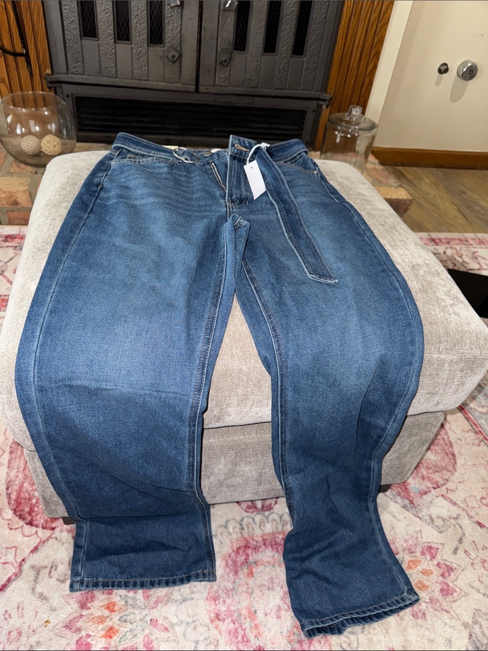 Tgla High-Rise Straight Leg Jeans in Medium Blue Wash